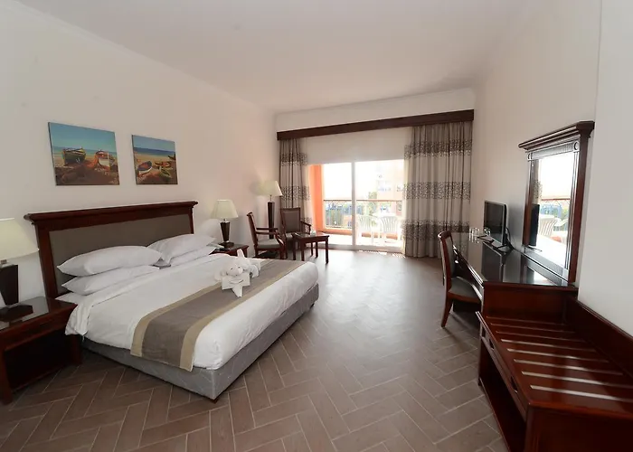 Savanna Empire Spa & Resort 4* Ataqah